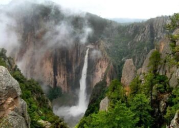 ¿Qué ocurrió en Basaseachi? Un rayo sorprende a visitantes y deja un muerto y cinco heridos