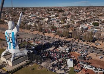 Messi tiene un nuevo récord fuera de la cancha: una estatua gigante en la Patagonia