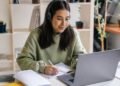 ¿Buscas nuevas oportunidades? Abren 400 becas de inglés para mujeres en Quintana Roo