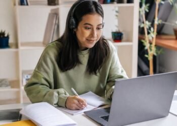 ¿Buscas nuevas oportunidades? Abren 400 becas de inglés para mujeres en Quintana Roo