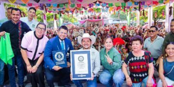 México baila para la historia; Xilitla logra Récord Guinness con el huapango más grande del mundo
