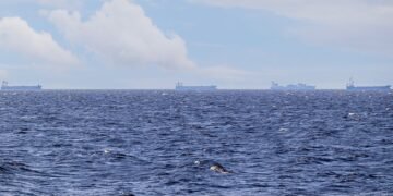 Evacuación sin precedentes en Ormuz; así será la salida de miles de marinos