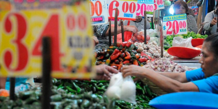 Inflación da un respiro al bolsillo: baja a 3.55% en la primera quincena de junio