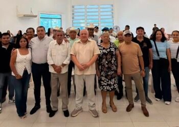 Rafael Marín escucha a docentes y ejidatarios para construir una agenda cercana a la ciudadanía