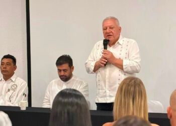 El aspirante morenista Rafael Marín Mollinedo denuncia cancha dispareja rumbo a 2027