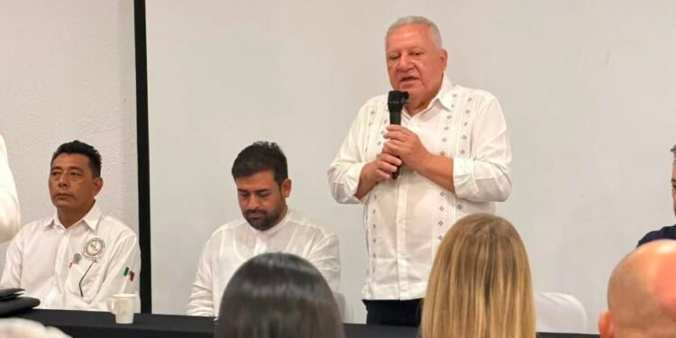 El aspirante morenista Rafael Marín Mollinedo denuncia cancha dispareja rumbo a 2027