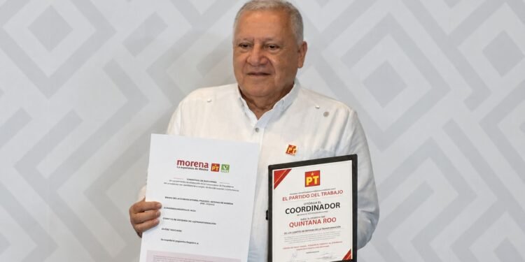 Rafael Marín Mollinedo entra a la contienda interna de Morena; formaliza su registro rumbo a 2027