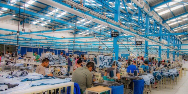 Millones de jerseys mundialistas salen de Guanajuato; así se fabrica la camiseta del Tri para el mundo