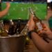 ¿Vas a festejar el México vs Ecuador? Cofepris lanza advertencia antes de brindar