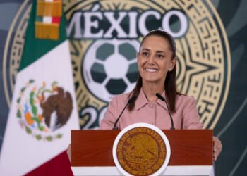 Ni un boleto para funcionarios: Sheinbaum entrega entradas del Mundial a la gente