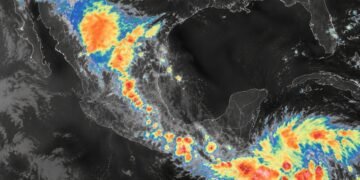 ¡No es ciclón, pero ya preocupa! El sistema que amenaza con más lluvias intensas en el sureste