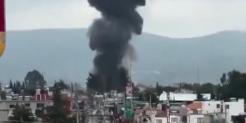 Explotan cuatro pipas de gas en Puebla; evacúan a más de 2 mil en escuelas y viviendas