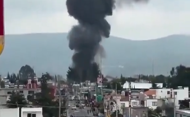 Explotan cuatro pipas de gas en Puebla; evacúan a más de 2 mil en escuelas y viviendas