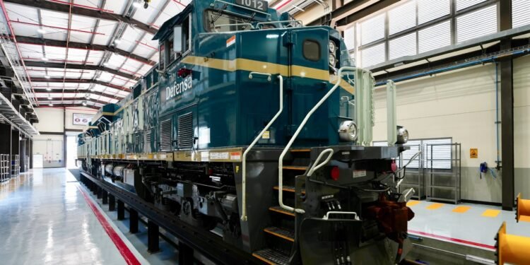 Tren Maya de carga recibe sus primeras 12 locomotoras; así avanza el proyecto
