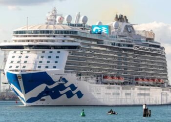 Tripulante del Regal Princess cae al mar frente a Cozumel; activan operativo de búsqueda