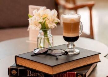 ¿Por qué un café de especialidad puede anticipar el aumento de las rentas? Un economista lo explica