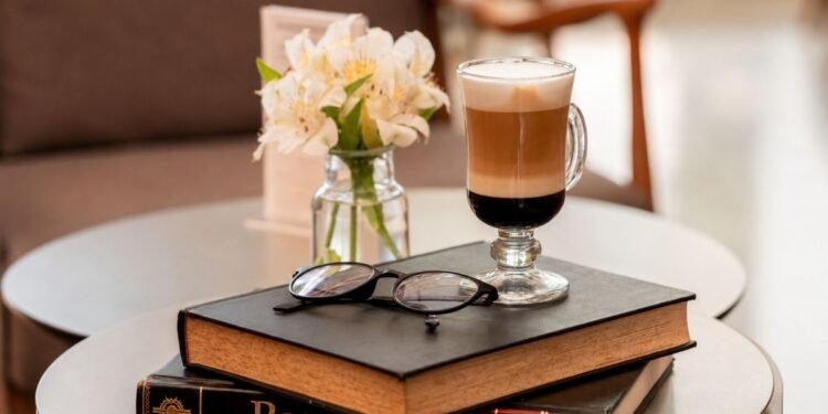 ¿Por qué un café de especialidad puede anticipar el aumento de las rentas? Un economista lo explica