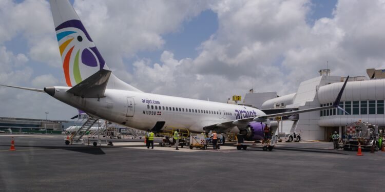 ¿Llegas por Cancún? Van por un aeropuerto con menos esperas y una Aduana más eficiente
