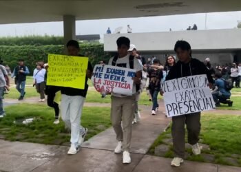 ¡Revienta la crisis en la UNAM! Exigen repetir el examen tras presunta trampa masiva