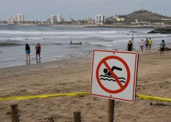 ¿Planeas ir al mar? Estas son las playas que reprobaron el monitoreo sanitario