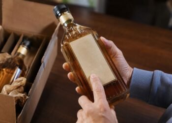 ¿Compraste tequila por internet? Esta es la botella que Cofepris pide no consumir