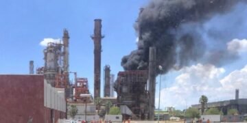 Producción de combustóleo en Cadereyta alcanza su mayor nivel desde 2004, lo que significa mayor contaminación