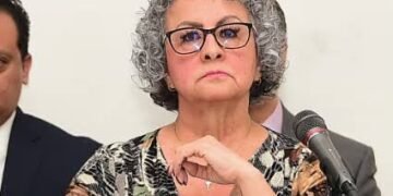 Crecen versiones de presiones en millonaria licitación de vehículos del Gobierno federal