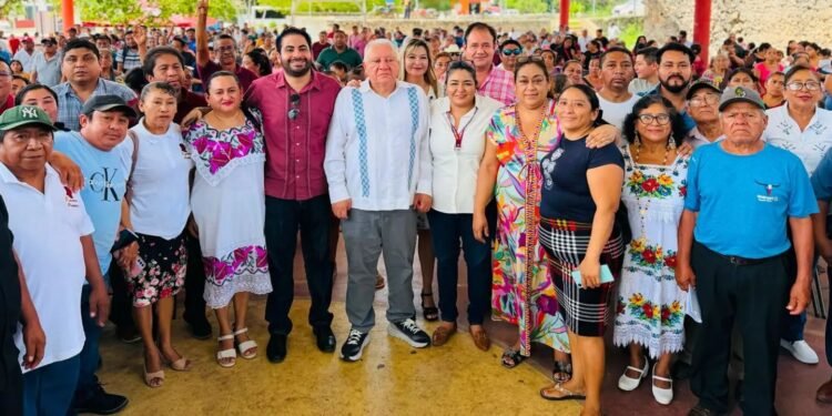 En plena definición de Morena, Rafael Marín Mollinedo recorre Playa del Carmen