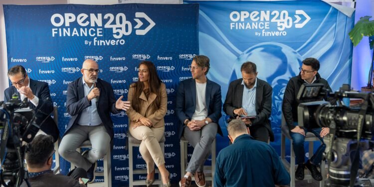 ¿Cómo cambiará tu forma de ahorrar, invertir y pagar? Open Finance 2050 busca responderlo