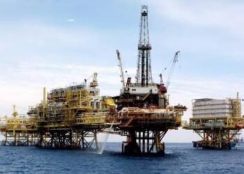 Piratería golpea de nuevo a Pemex; comando armado saquea plataforma en Ku Maloob Zaap