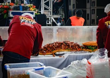 La CDMX presume la torta más grande del planeta. ¿Ya se te antojó?
