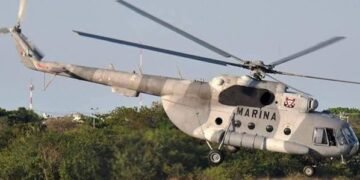Helicóptero de la Semar aterriza de emergencia en Jalisco; reportan tres lesionados