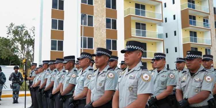 Guardia Nacional estrena Unidad Habitacional con 60 departamentos y una casa en Chetumal