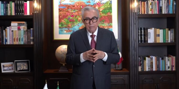 Crisis política en Sinaloa: Rocha Moya pide licencia tras quedar solo en la 4T
