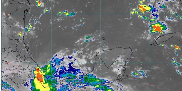 Onda tropical 25 provocará lluvias y calor extremo en Quintana Roo; sensación térmica llegará a 45°C