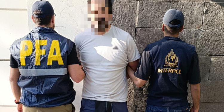 Da giro el caso de “huachicol fiscal”; FGR y Semar confirman traslado de Fernando Farías a México