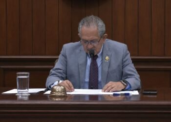 Avalan por unanimidad licencia de Rocha Moya; Congreso prepara relevo interino