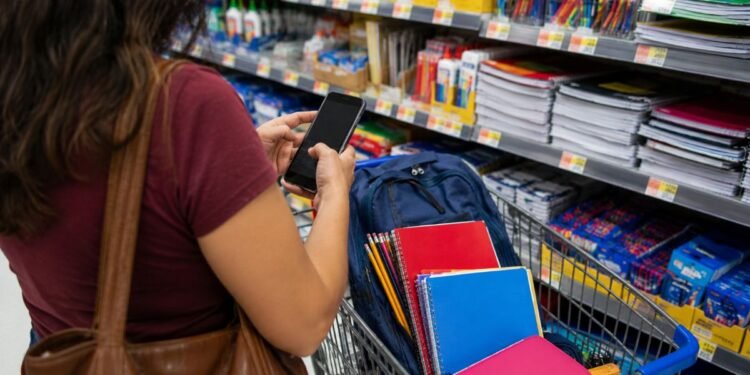 ¿Te falta dinero para los útiles escolares? Estas señales pueden ayudarte a evitar un “montadeudas”