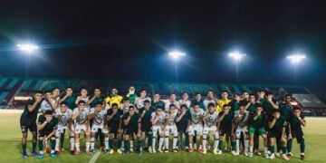 ¡Los quieren callados! Cancún FC y Leones Negros protestan con la boca tapada