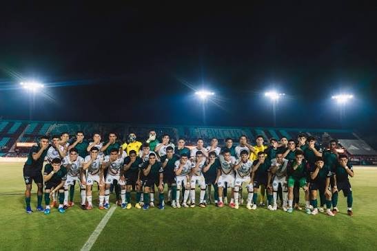 ¡Los quieren callados! Cancún FC y Leones Negros protestan con la boca tapada