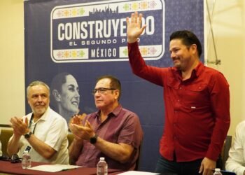 ¿Ya comenzó la carrera por Playa del Carmen? Farid Rentería intensifica su actividad