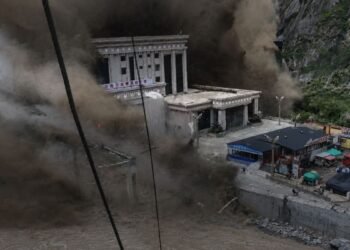 ¿Qué desató la riada en Nepal? Sismo de 4.4 y avalancha abren una inquietante hipótesis