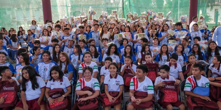Regresan a clases casi 473 mil estudiantes en Quintana Roo; inicia ciclo escolar 2026-2027