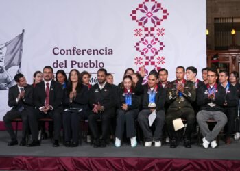 ¿Tu medalla valdrá más? Sheinbaum anuncia aumento de becas y estímulos por cada presea