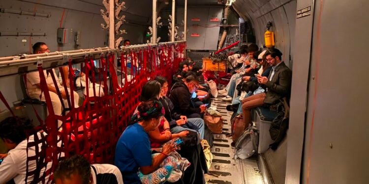 Del C-130 Hércules a Santa Lucía: así volvieron 36 mexicanos afectados por el sismo