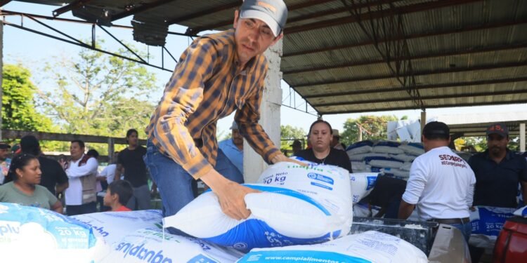 ¿Ya estás en el padrón? Entregan 32 toneladas de alimento para tilapia en todo el estado