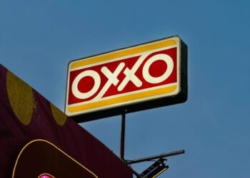 ¿Se te pasó la hora del banco? Ahora puedes pagar tu Infonavit en OXXO