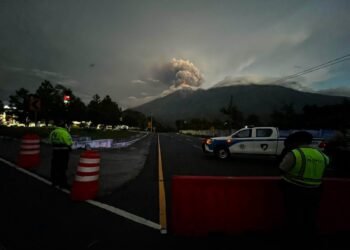 ¿Qué tan peligroso es el volcán de Fuego? La nueva erupción obliga a evacuar poblaciones