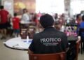 Profeco asesora a casi 600 consumidores y suspende comercio durante Fiestas Patrias