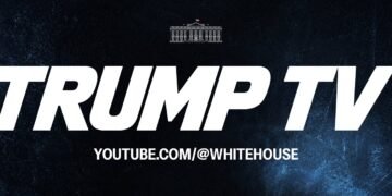 Casa Blanca estrena “Trump TV” mientras escala choque de Trump con la prensa